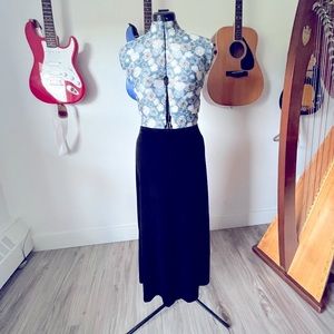 Anne Klein Red Label Stretchy Waistband Black Velvet Midi Skirt Sz Med